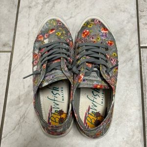 Blowfish women’s size 9: floral pattern